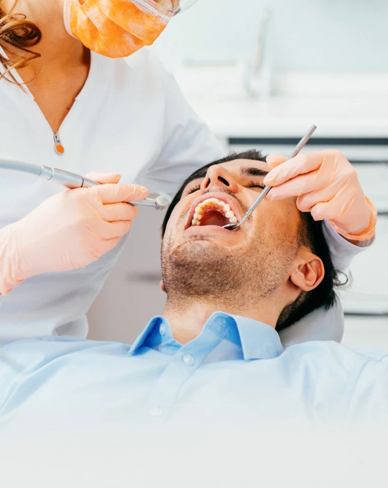 przegląd zębów u dentysty